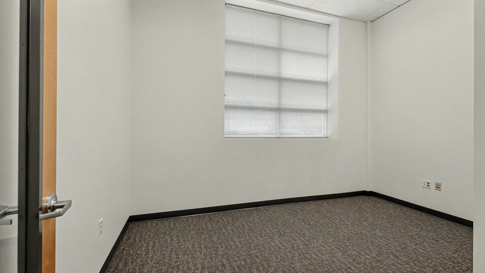 More Photos Of 600 85th St, Seattle Apartments For Lease