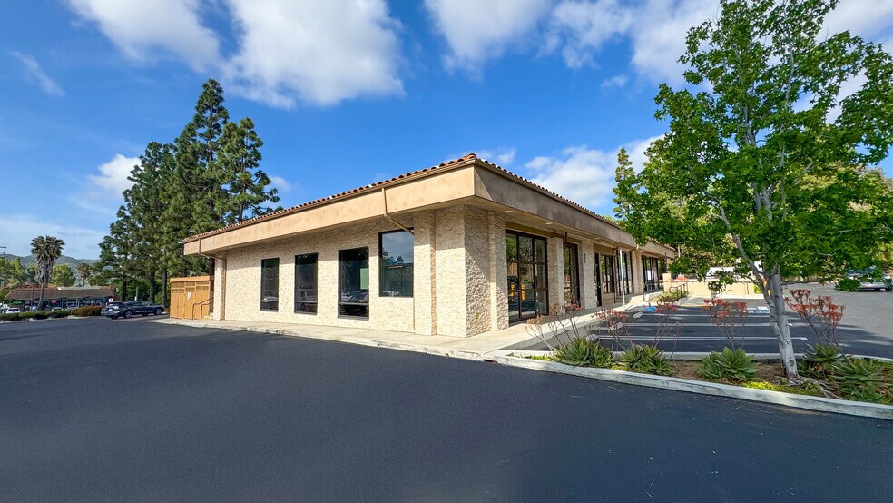 More Photos Of 650-728 N Moorpark Rd, Thousand Oaks Unknown For Lease