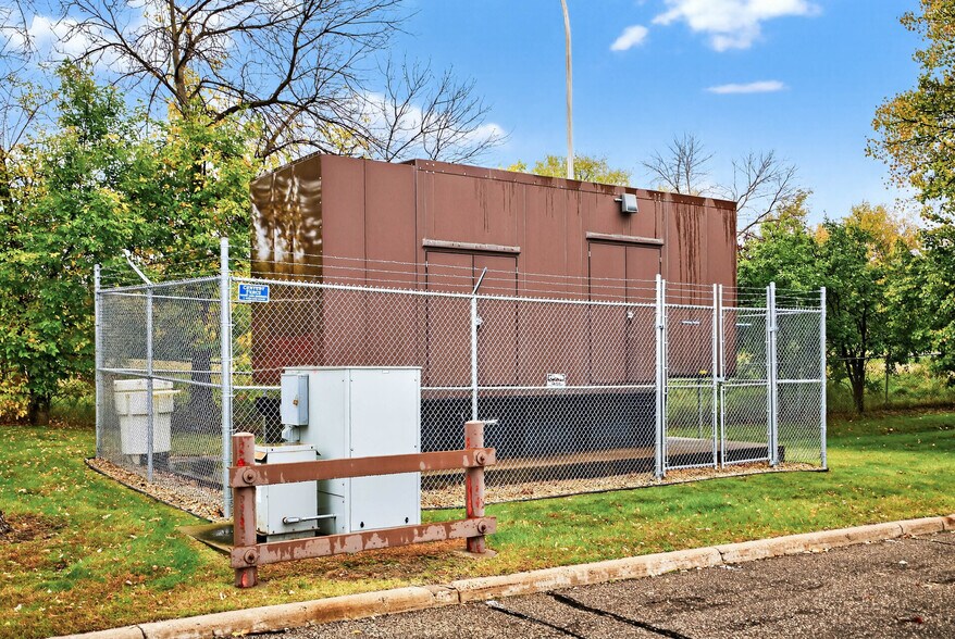 More Photos Of 601 2nd Ave S, Hopkins Office For Lease