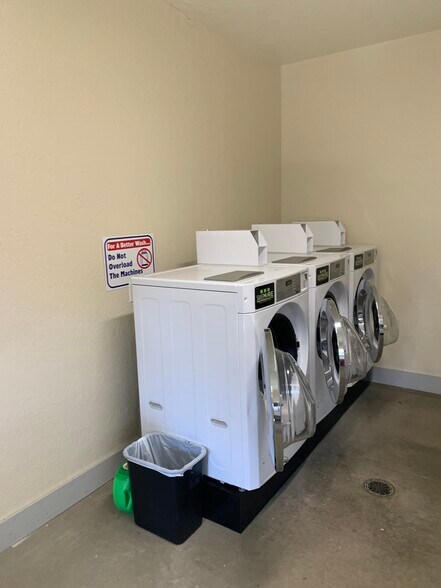 More Photos Of , Oxford Trailer Camper Park For Sale