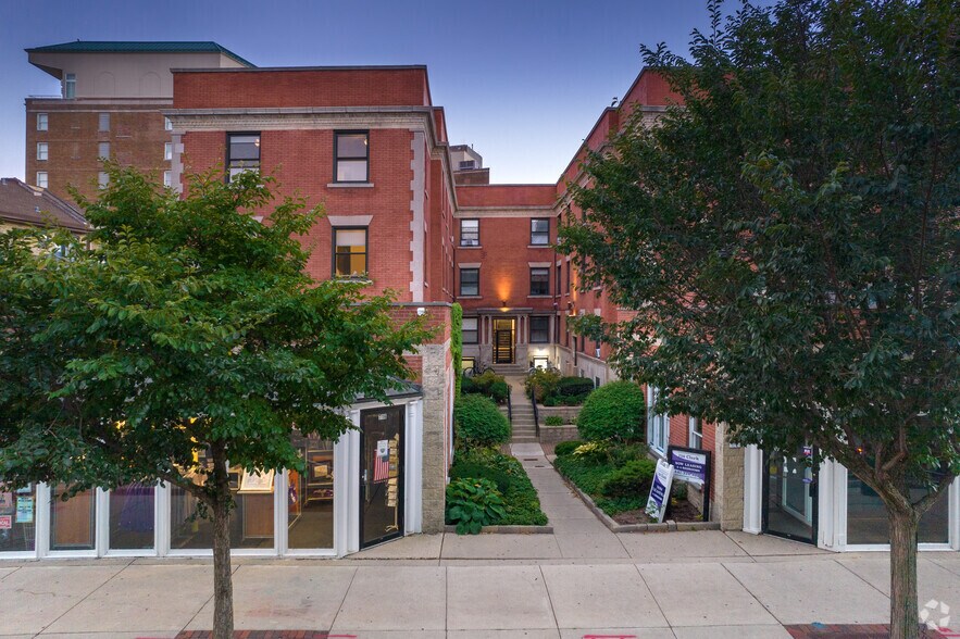 Primary Photo Of 716 Clark St, Evanston Apartments For Lease