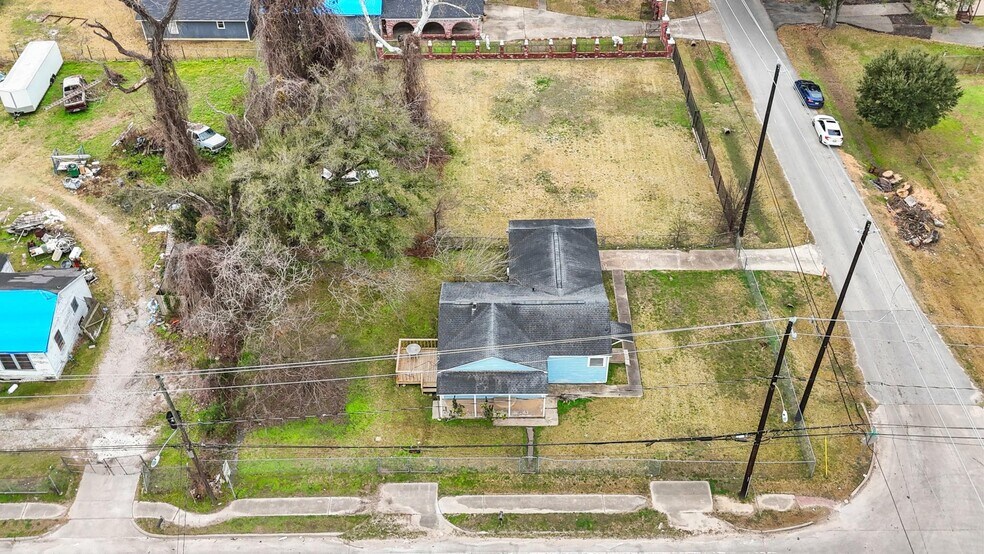 More Photos Of 7502 Ley Rd, Houston Land For Sale