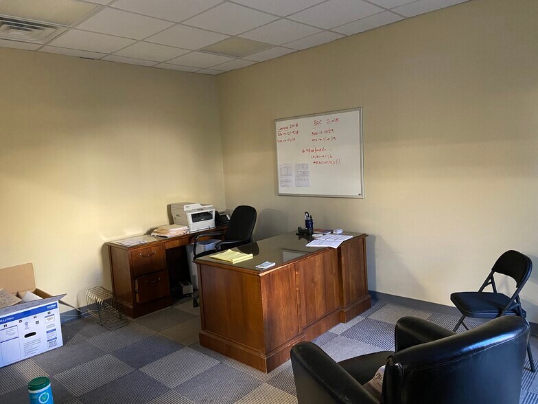 More Photos Of 1000 Investment Blvd, Apex Flex For Lease