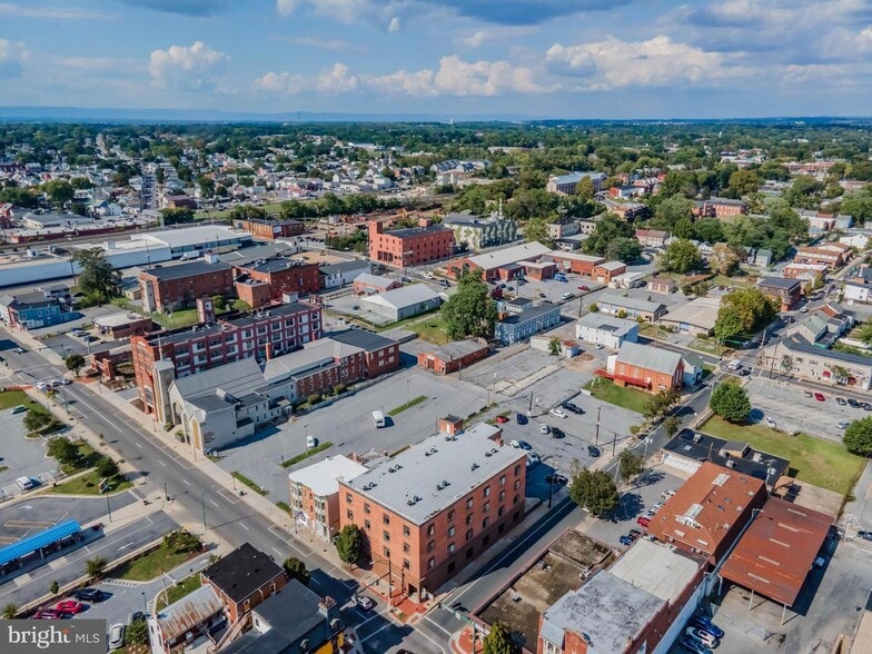 More Photos Of 100 W Franklin St, Hagerstown Office Residential For Lease