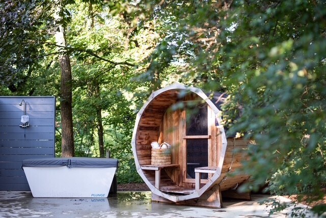 More Photos Of 3805 Main St, Stone Ridge Hotel For Sale