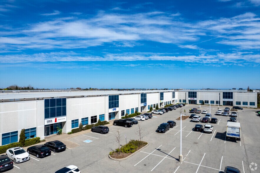 More Photos Of 3615 Laird Rd, Mississauga Showroom For Lease