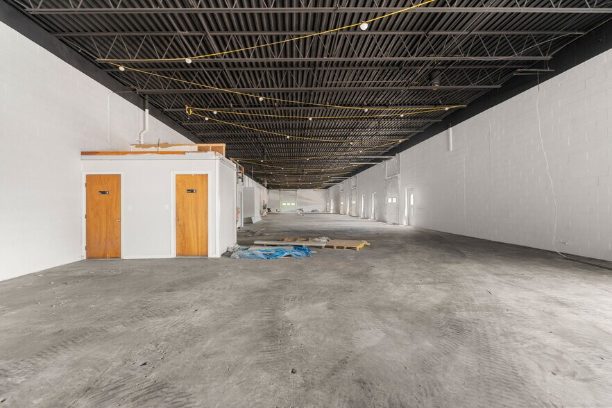 More Photos Of 45 Tosca Dr, Stoughton Warehouse For Lease