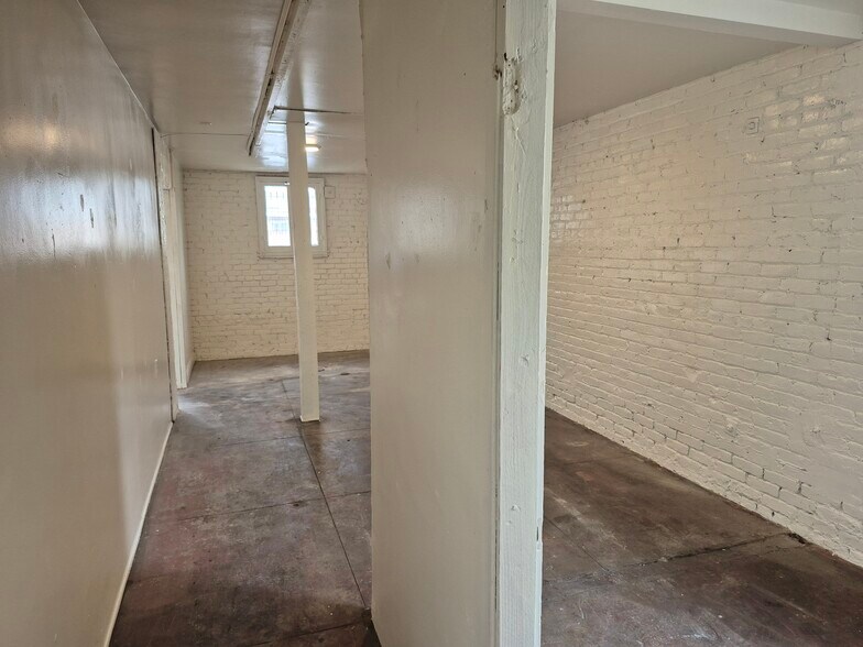 More Photos Of 6080 S Hoover St, Los Angeles Unknown For Lease