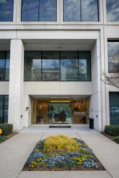 More Photos Of 1745 Phoenix Blvd, Atlanta Office For Lease
