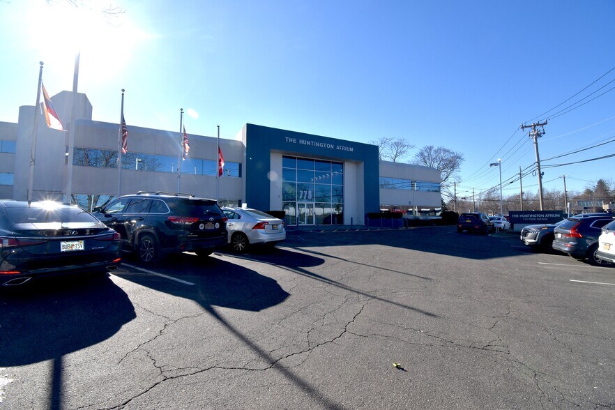 More Photos Of 775 Park Ave, Huntington Medical For Sale
