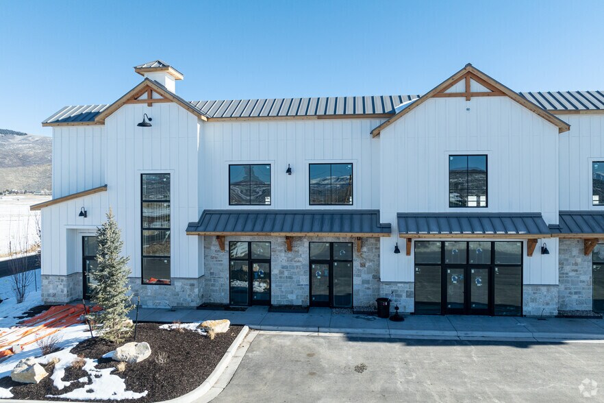More Photos Of 1223 S Harwood Way, Francis Freestanding For Lease
