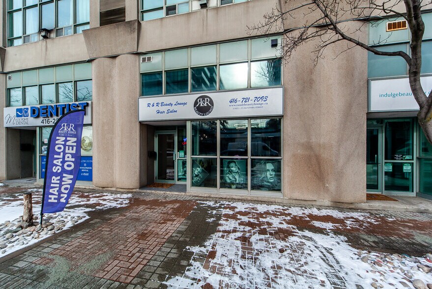 More Photos Of 250-300 Manitoba St, Toronto Apartments For Sale
