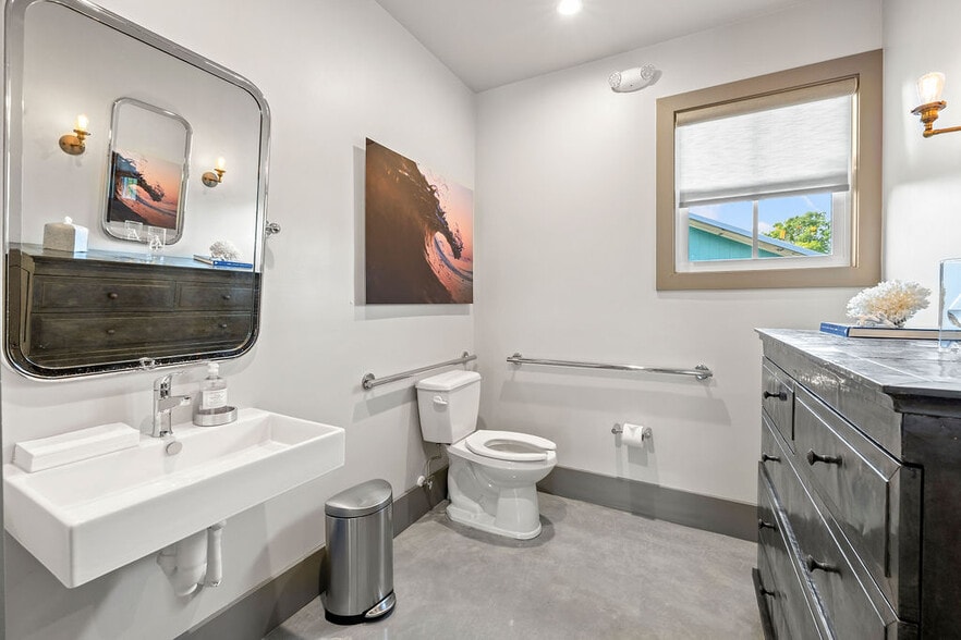 More Photos Of 1766 14th Ave, Vero Beach Restaurant For Sale
