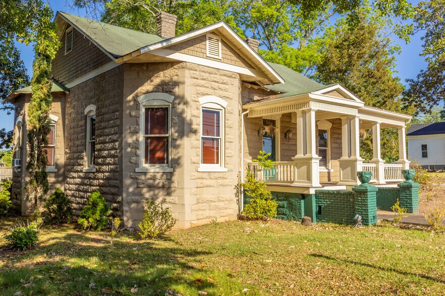 More Photos Of 314 S Green St, Thomaston Office For Sale