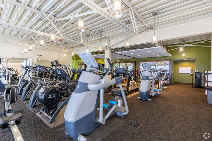 More Photos Of 108 Leigus Rd, Wallingford Office For Lease