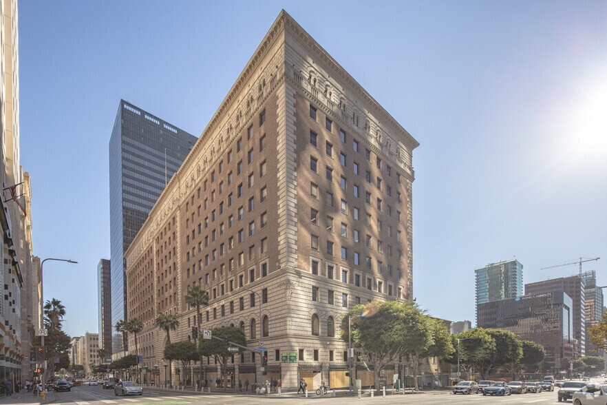 Primary Photo Of 818 W 7th St, Los Angeles Telecom Hotel Data Hosting For Lease