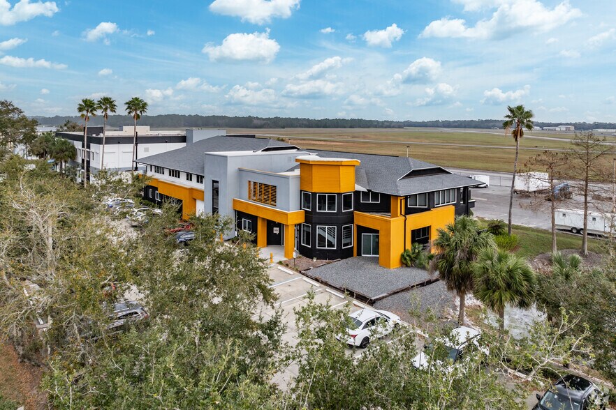 Primary Photo Of 1991-1993 Industrial Dr, Deland Office For Sale
