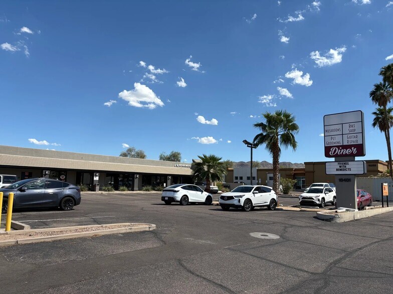 More Photos Of 10401 N 32nd St, Phoenix General Retail For Lease