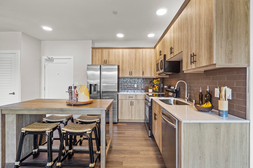 More Photos Of 1559 N Santa Fe Ave, Vista Apartments For Sale