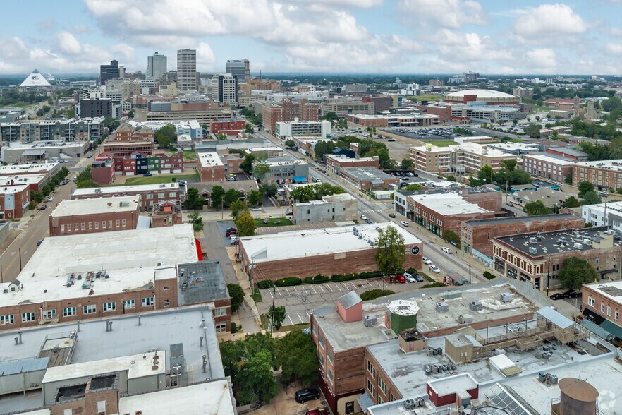 More Photos Of 409 S Main St, Memphis General Retail For Sale