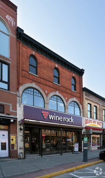 Primary Photo Of 44 By Ward Market Sq, Ottawa Storefront Retail Office For Lease