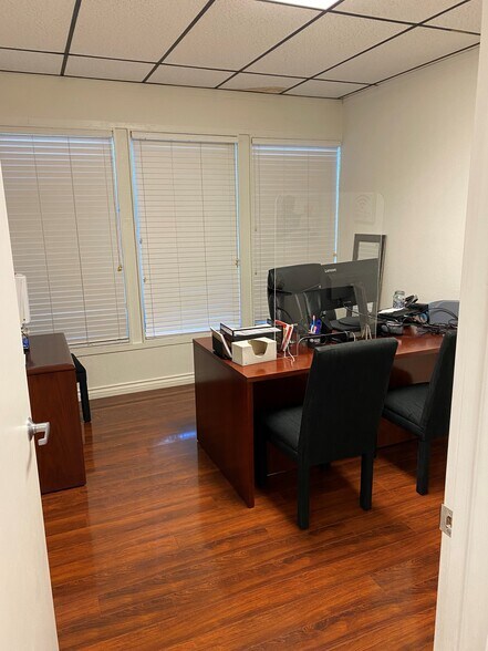 More Photos Of 25124 Narbonne Ave, Lomita Office For Lease
