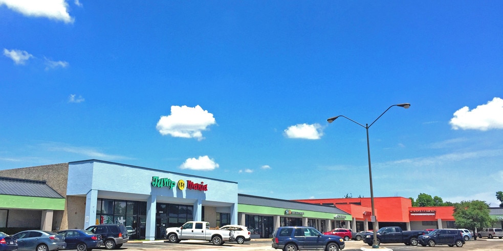 More Photos Of 2963-3055 W 15th St, Plano Unknown For Lease