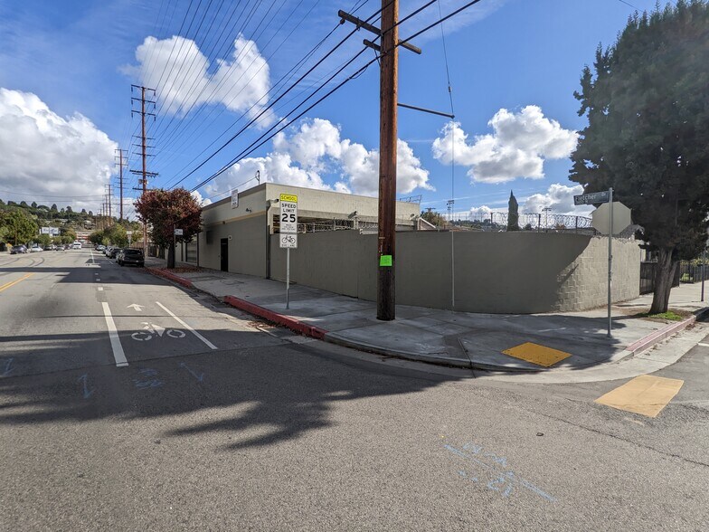 Primary Photo Of 3202-3206 Fletcher Dr, Los Angeles Warehouse For Lease