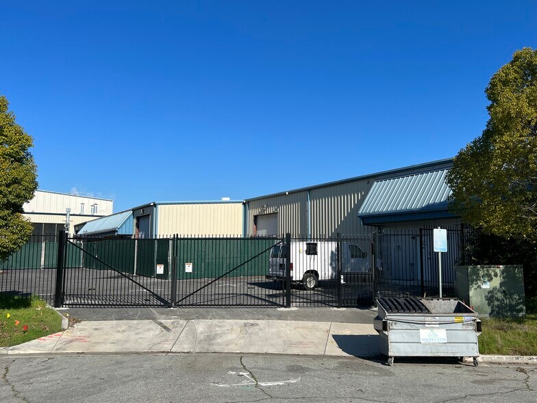More Photos Of 565 Rossi Ct, Gilroy Warehouse For Sale