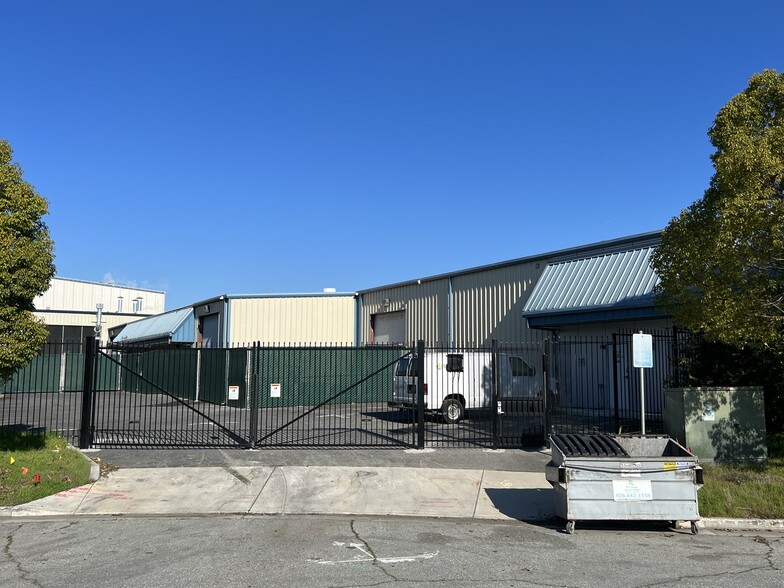 More Photos Of 565 Rossi Ct, Gilroy Warehouse For Lease