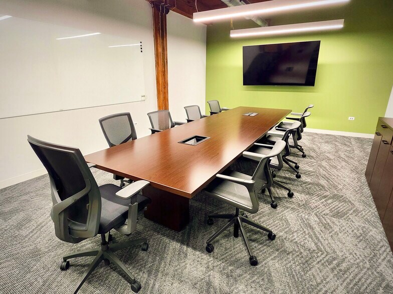 More Photos Of 2150 S Canalport Ave, Chicago Loft Creative Space For Lease