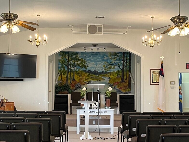 More Photos Of 836 Chester Ave, Tupelo Religious Facility For Sale