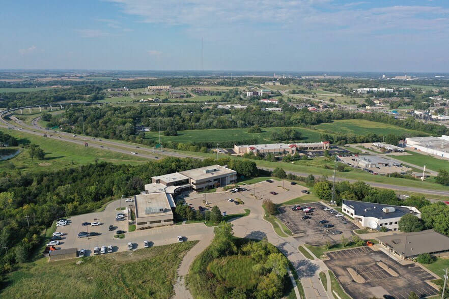 More Photos Of 1200 SW Executive Dr, Topeka Office For Sale