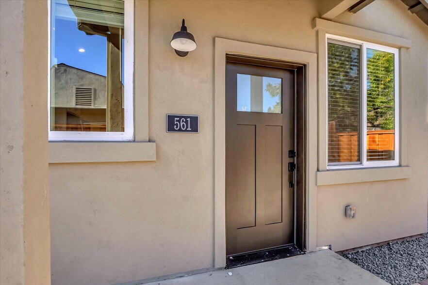 More Photos Of 555 N I St, Livermore Multifamily For Sale