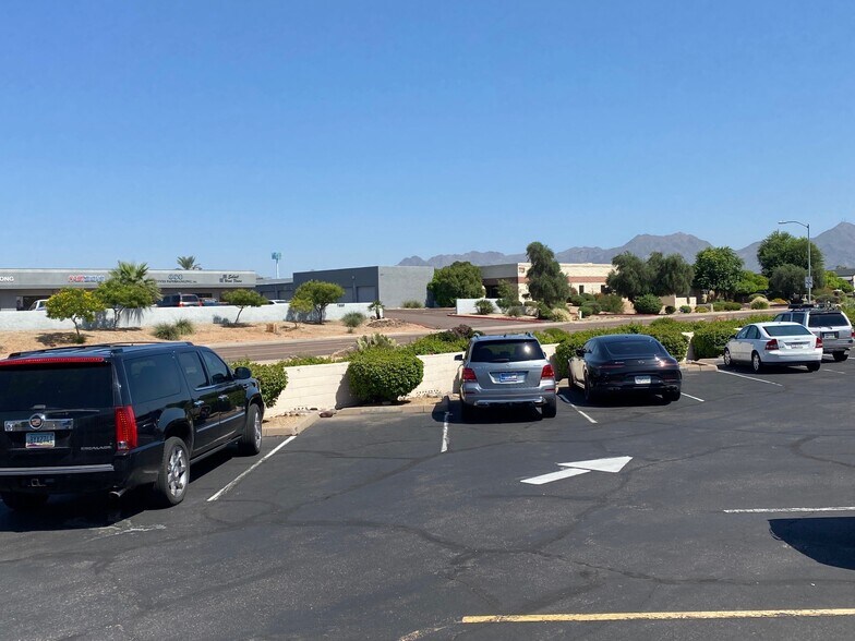More Photos Of 7655 E Redfield Rd, Scottsdale Light Distribution For Lease