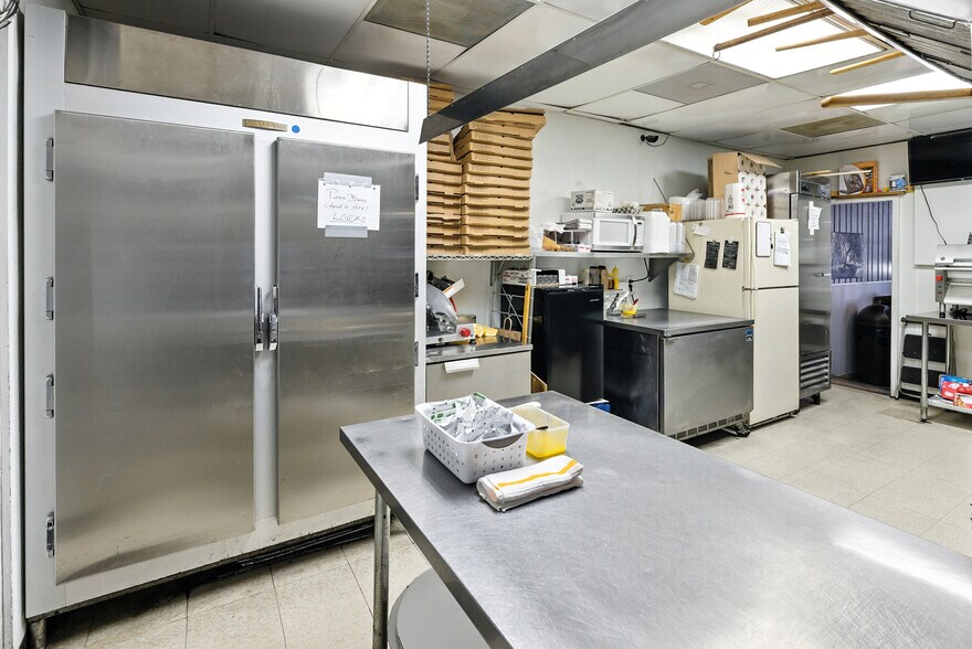 More Photos Of 111 E Main St, Rose City Restaurant For Sale