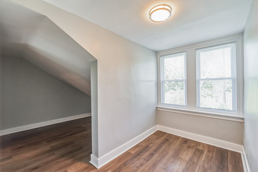 More Photos Of 2952-2954 Dekalb Pike, East Norriton Township Apartments For Sale
