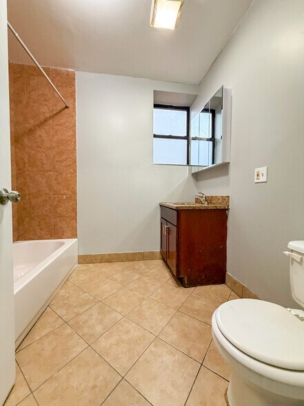 More Photos Of 7749 S Yates, Chicago Apartments For Sale
