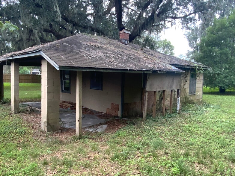 More Photos Of 1936-1960 Lane Ave S, Jacksonville Specialty For Sale