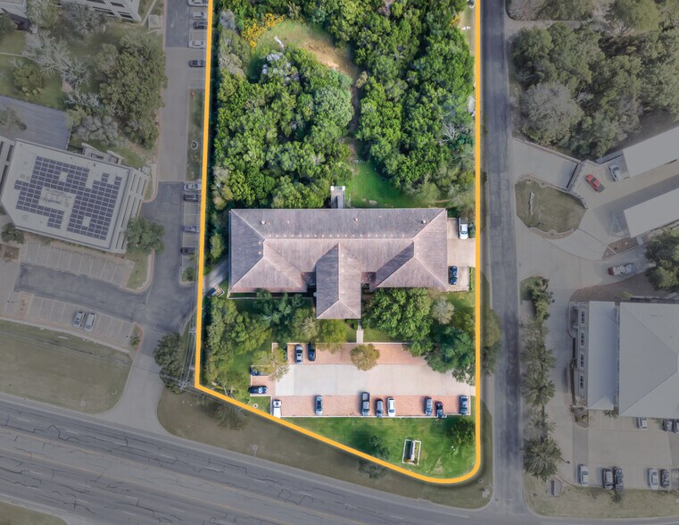 More Photos Of 7000 Bee Caves Rd, Austin Medical For Lease