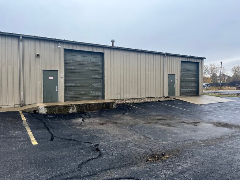 More Photos Of 6215 Discount Dr, Fort Wayne Warehouse For Lease