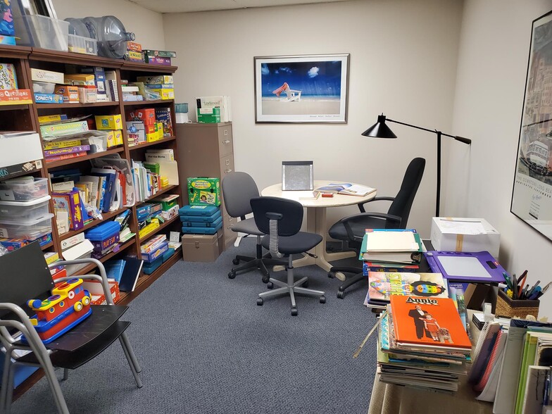 More Photos Of 12777 Valley View St, Garden Grove Medical For Lease