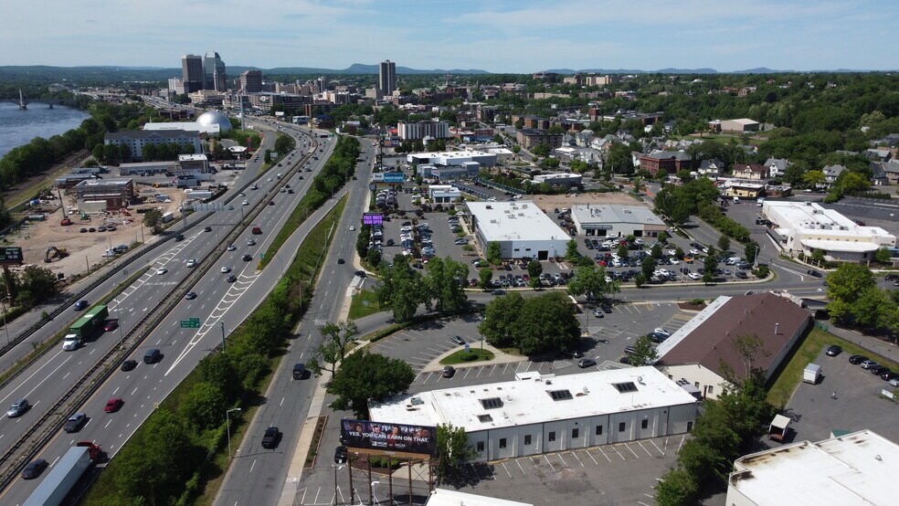 More Photos Of 505-583 E Columbus Ave, Springfield Office For Sale