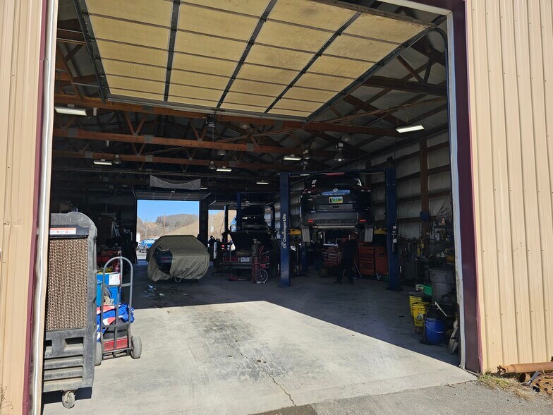 More Photos Of 130 Progress Way NE, Norton Service For Sale