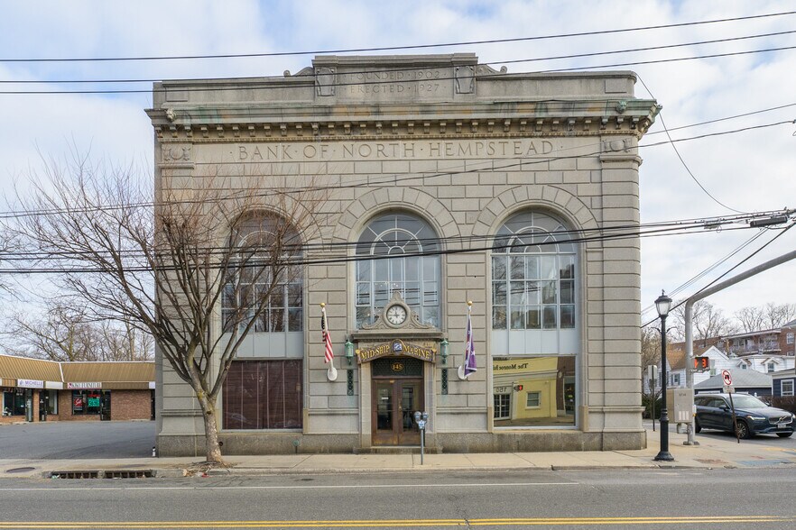 More Photos Of 145 Main St, Port Washington Office For Sale