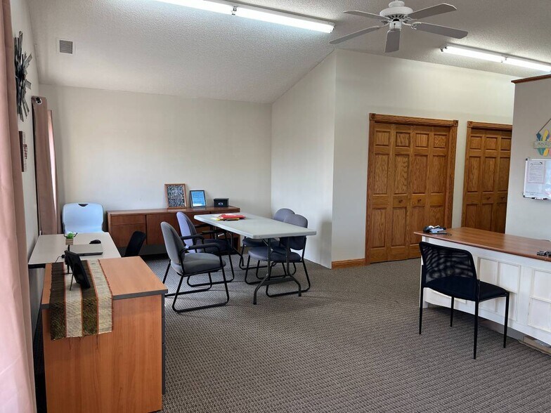 More Photos Of 1435 Division St, Waite Park Convenience Store For Lease