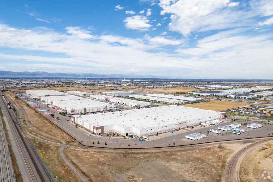 More Photos Of 10000-10300 E 40th Ave, Denver Distribution For Lease