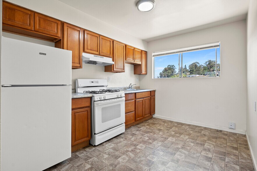 More Photos Of 24586-24598 Sybil Ave, Hayward Apartments For Sale