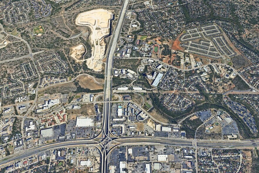 More Photos Of Highway 281 & Encino Rio, San Antonio Medical For Lease