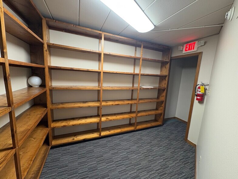 More Photos Of 614 N Travis St, Sherman Office For Lease